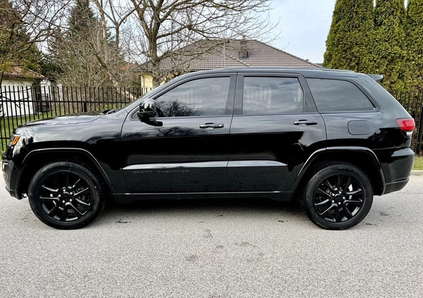 Jeep Grand Cherokee cena 119900 przebieg: 97000, rok produkcji 2018 z Bukowno małe 121